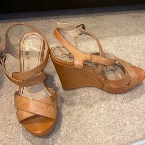 Tan wedges
